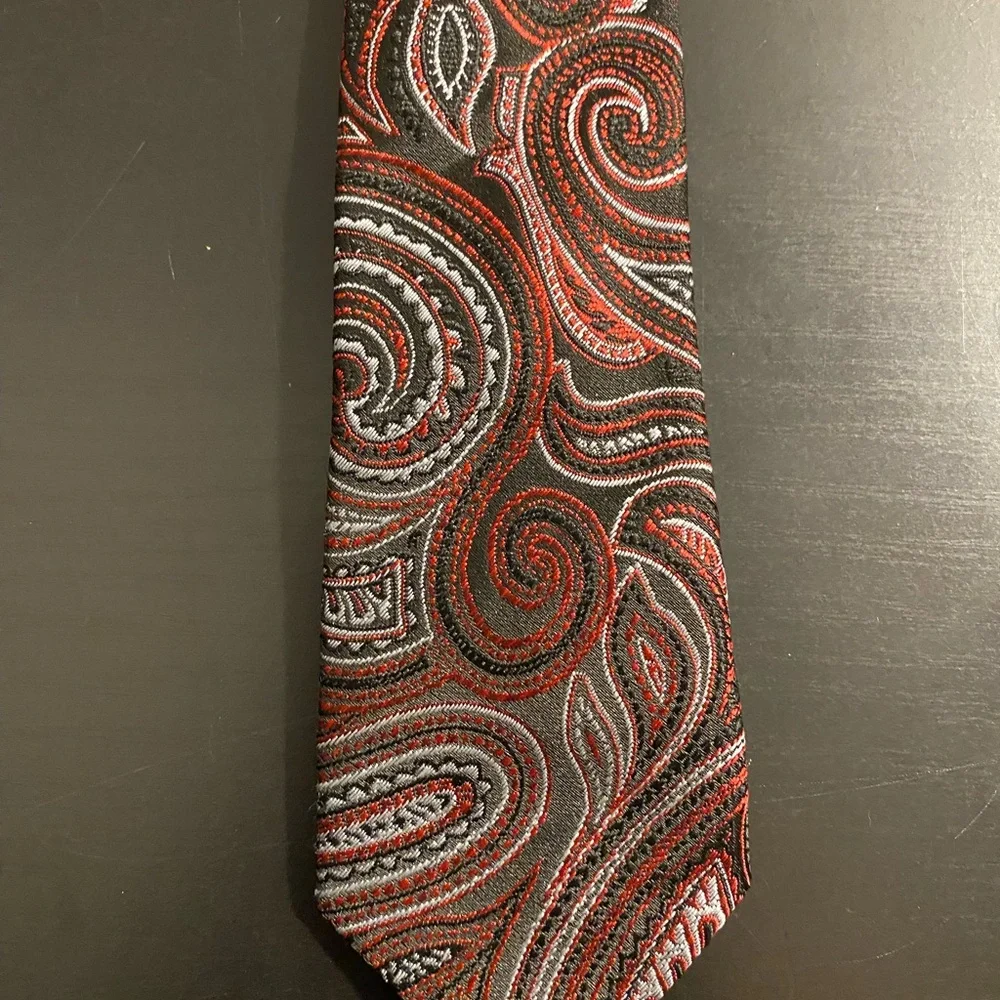 Paisley Patterned Tie